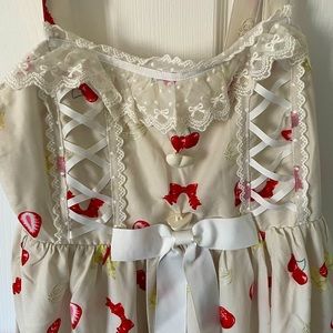 NWT To Alice: Doll's Paradise “Strawberry Kuma Hearts” JSK in ivory
